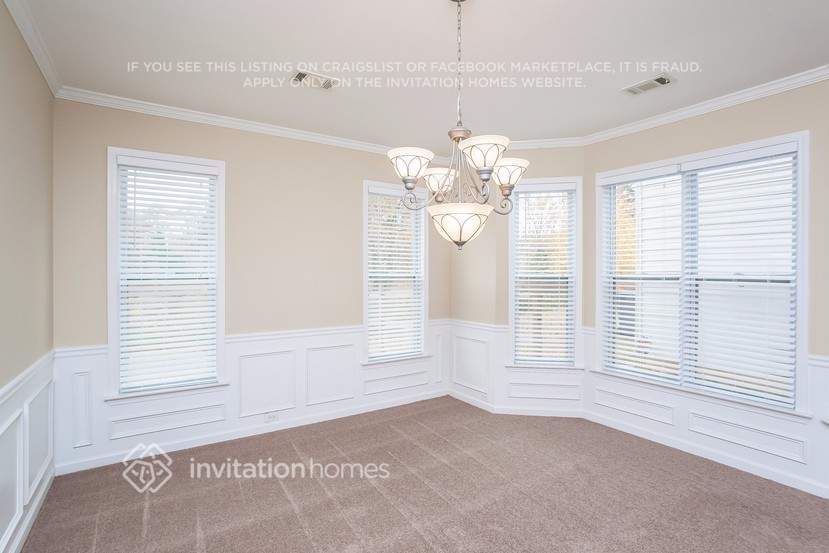 Building Photo - 4392 Walforde Blvd