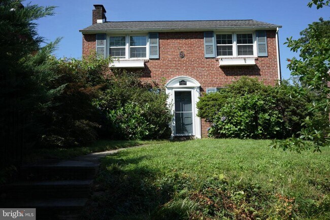 Building Photo - 252 Crosshill Rd
