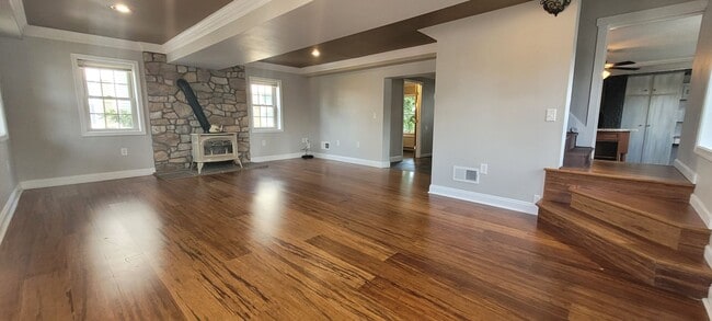 Primary Photo - 3 Bedroom 3 bathroom home in Leola
