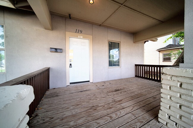 Building Photo - 119 N Utica Ave