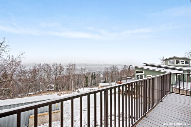 Building Photo - Eagle River Valley Escape