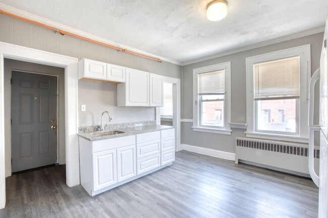 Building Photo - 2718 Fairfield Ave