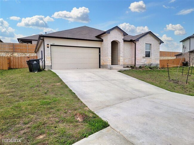 Building Photo - 125 Solitude Dr