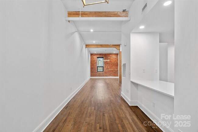 Building Photo - 310 Arlington Ave