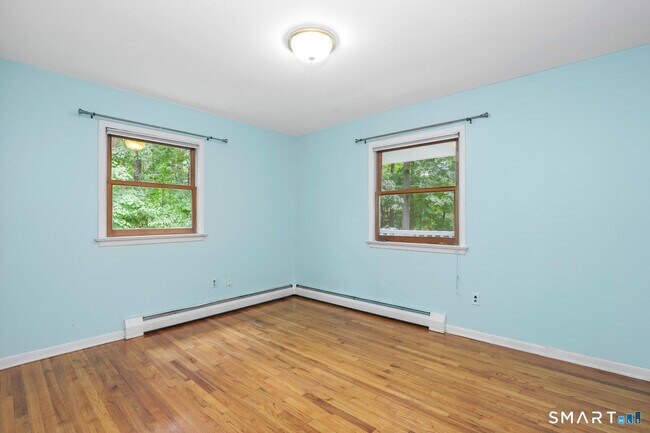 Building Photo - 122 Deforest Rd