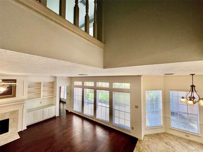 Building Photo - 3823 Elkins Rd