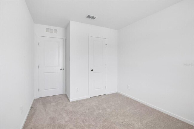 Building Photo - 975 Phoenix St