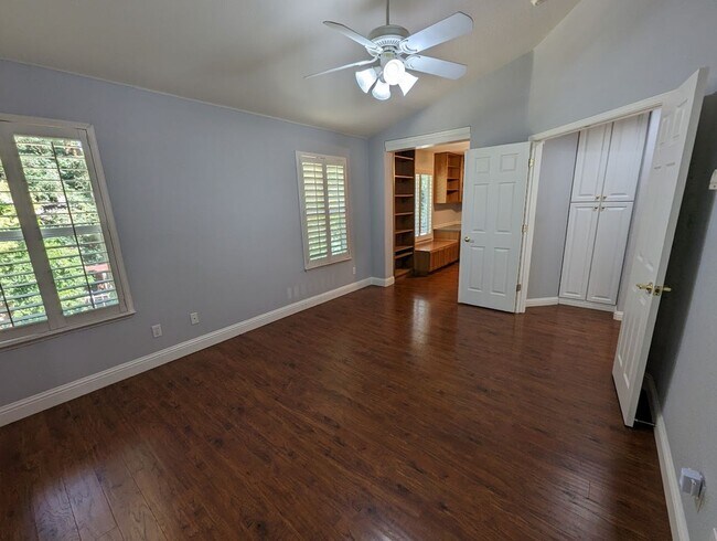 Building Photo - Beautiful 3bed 2.5bath 2 story home located in Rivergate Gated Community