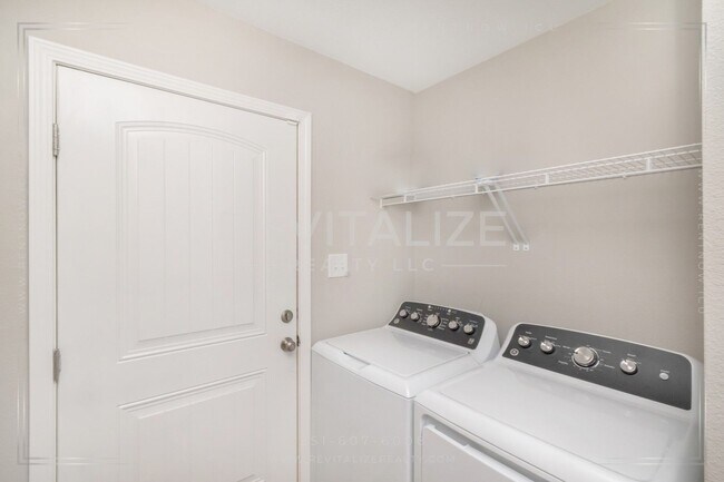 Building Photo - HALF-DEPOSIT SPECIAL! New Construction 3/2 Home in Heart of Mobile!