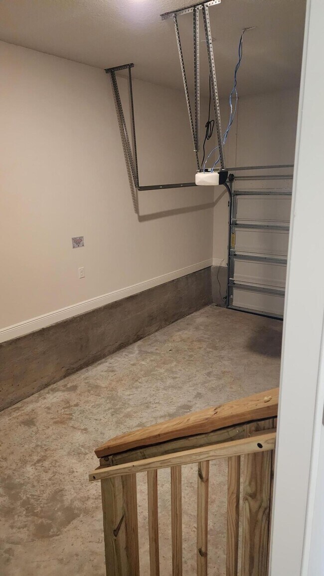 Building Photo - 4 Renea Cv