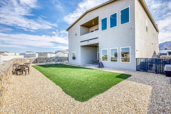 Building Photo - 2375 Enchanted Peaks