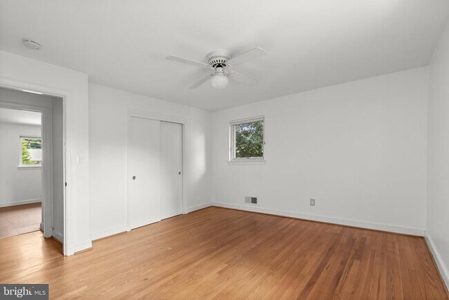 Building Photo - 5900 Osceola Rd