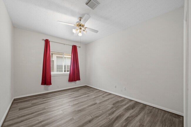 Building Photo - 23818 Indian Hills Way