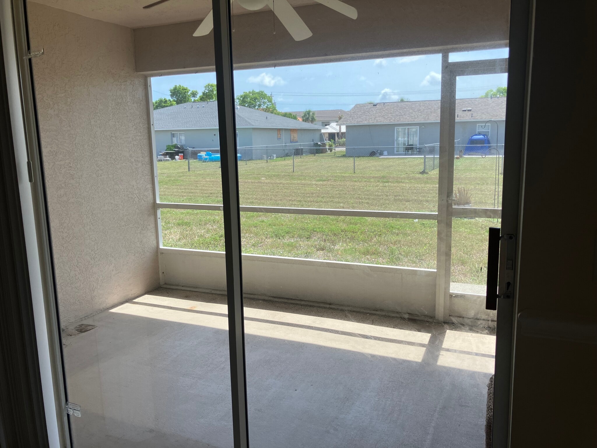 Nice size screened patio with lots of yard space - 3222 SW 7th Pl