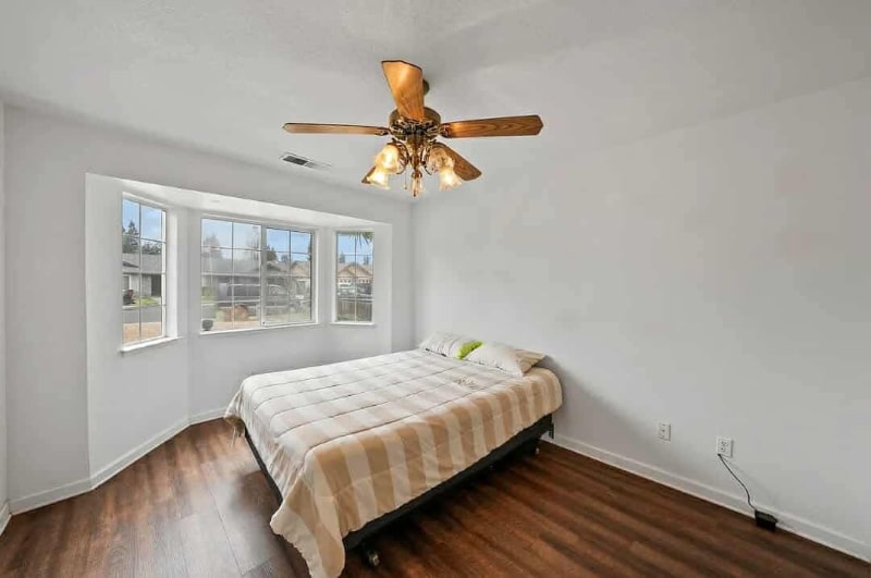 Building Photo - 2336 W Roby Ave