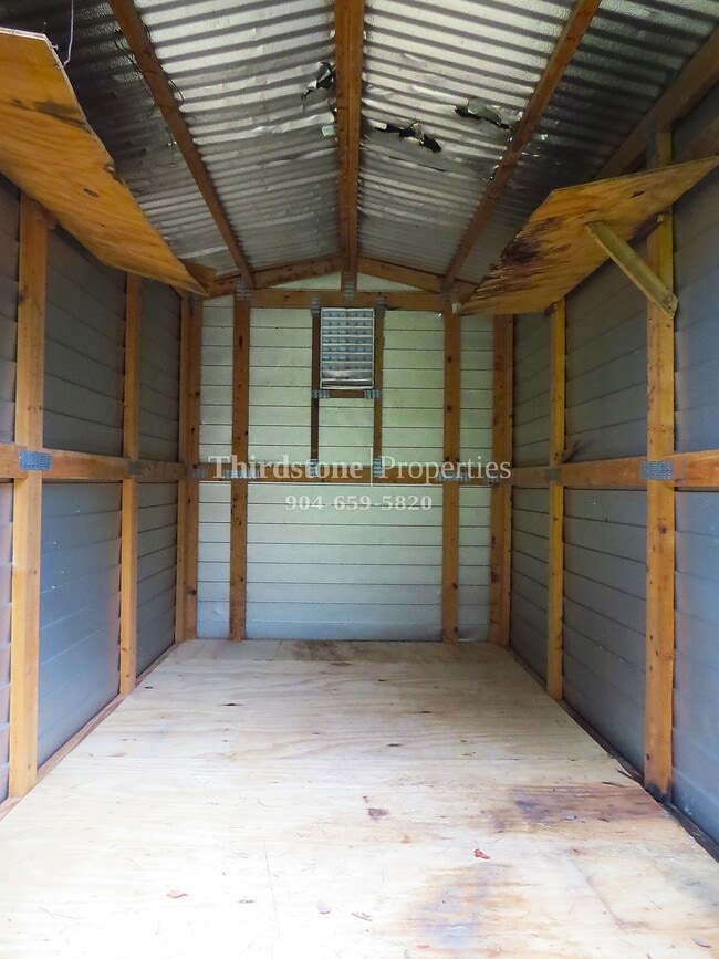 Building Photo - 2761 Floradale Dr S