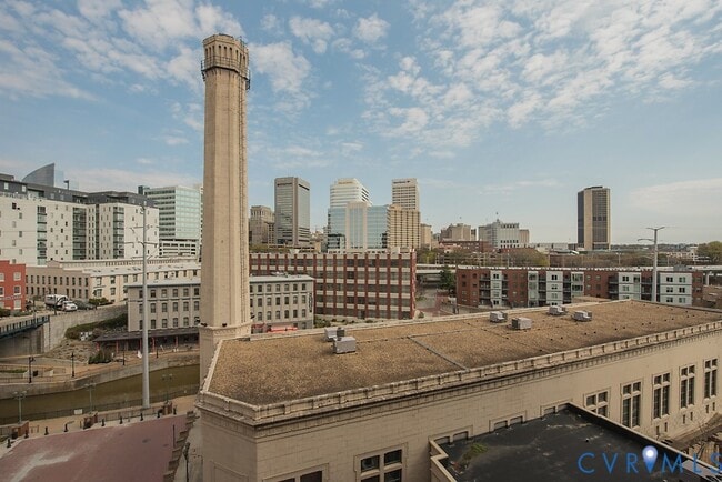 Building Photo - 1101 Haxall Point