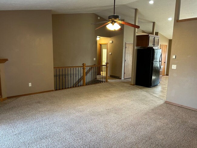 Building Photo - Spacious West Side Gem with Modern Comforts and Endless Possibilities!