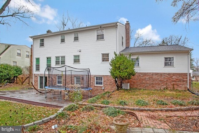 Building Photo - 15805 Wayne Ave