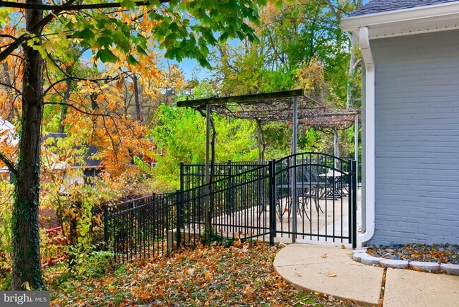 Building Photo - 7137 Murray Ln