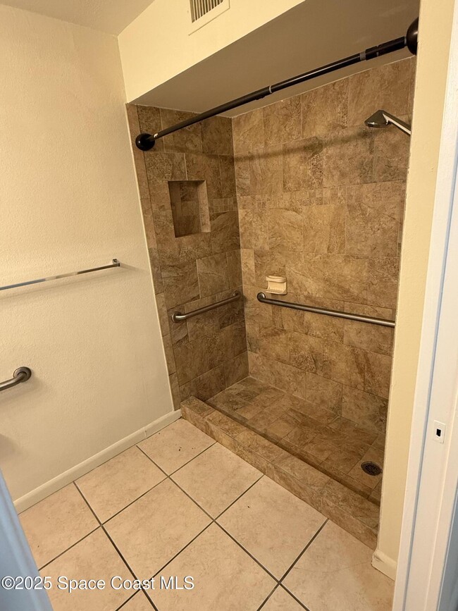 Building Photo - 1790 Rocky Wood Cir