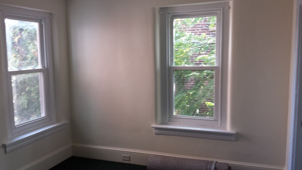 Bedroom - 209 Union St
