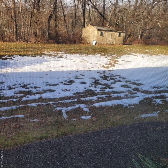 Building Photo - 191 Plains Rd