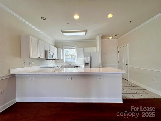 Building Photo - 8929 Meadow Vista Rd