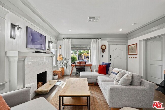 Building Photo - 3878 S Harvard Blvd