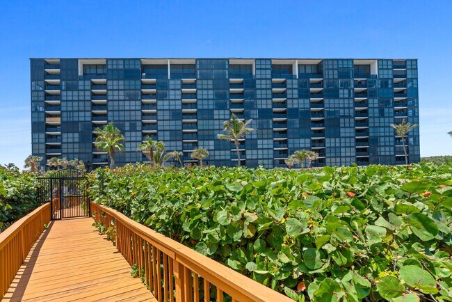 Building Photo - 10410 S Ocean Dr