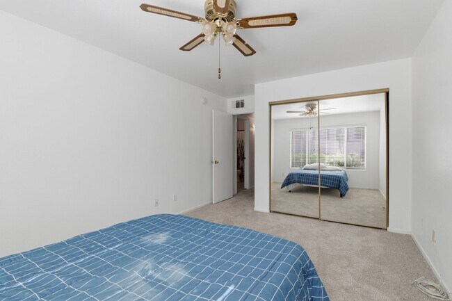 Building Photo - 3074 Tarpon