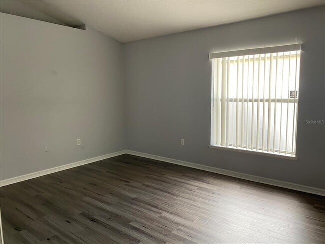 Building Photo - 2210 Nicollett Way