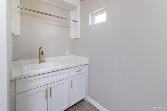 Building Photo - 26 N 35th St