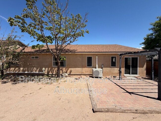Building Photo - 1405 Secret Valley Dr SW