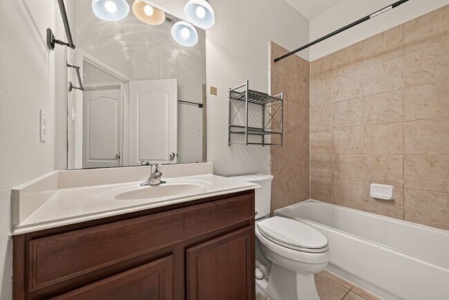 Building Photo - 26414 Forest Pine Ln