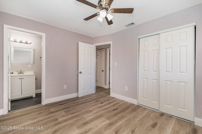 Building Photo - 1497 Breeze Ln