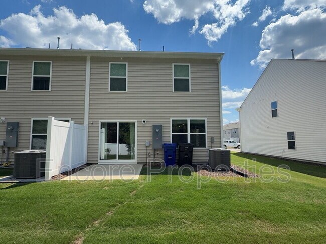 Building Photo - 50 Sweet Mdw Rd