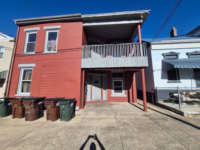 Building Photo - 1019-1021 Columbia St.