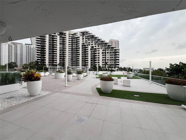 Building Photo - 770 Claughton Island Dr