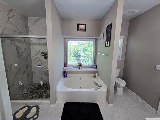Building Photo - 455 Oak Springs Dr NW