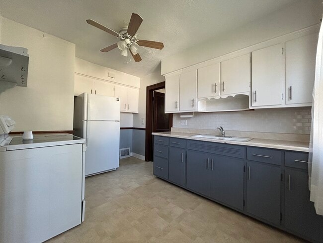 Building Photo - 4406 Gifford Ave