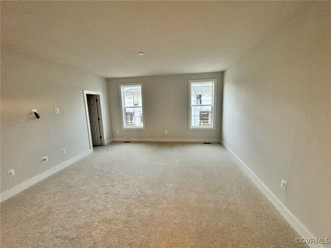 Building Photo - 1021 N Lombardy St
