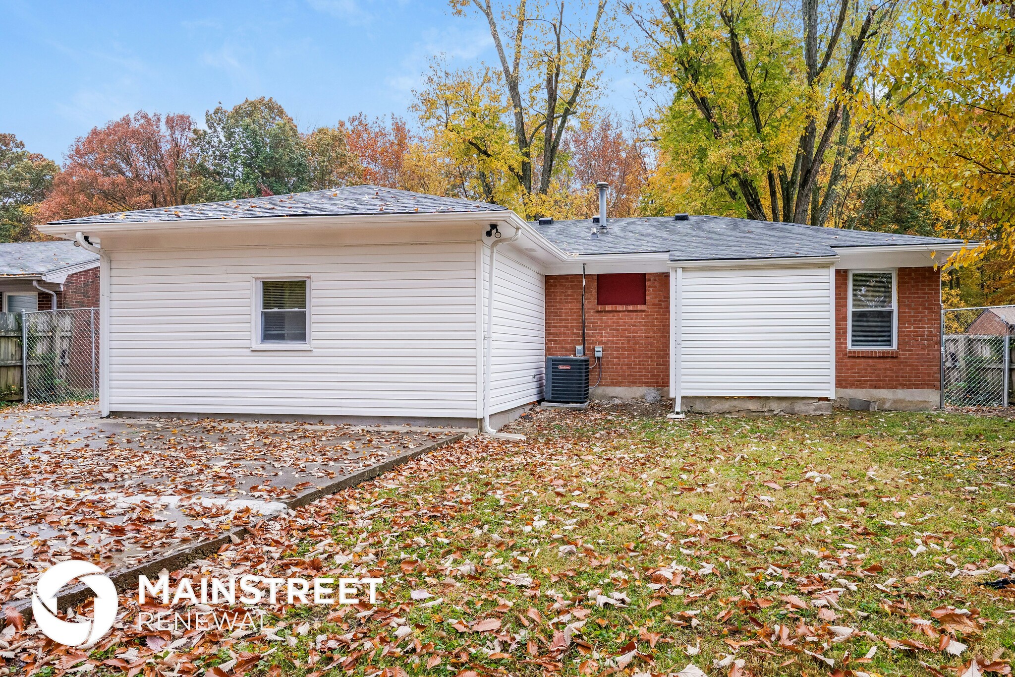 Building Photo - 8903 Willowcreek Dr