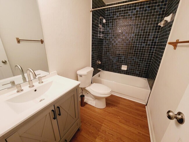 Building Photo - 1555 San Luis Rd