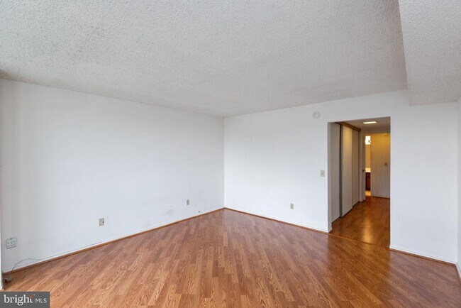 Building Photo - 6101 Edsall Rd