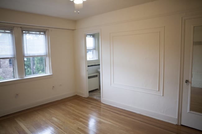 Building Photo - Frontenac Apartments