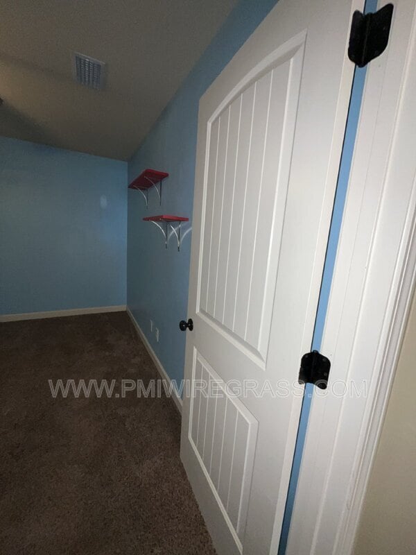 Building Photo - 229 Lace Dr