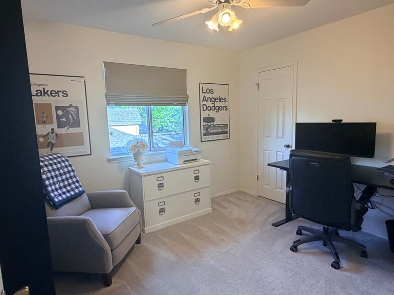 bedroom 2 - 8516 Hillrock Dr