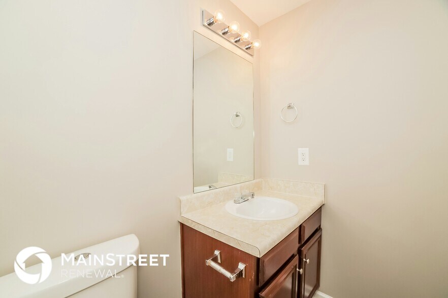 Building Photo - 6801 Fireside Ln
