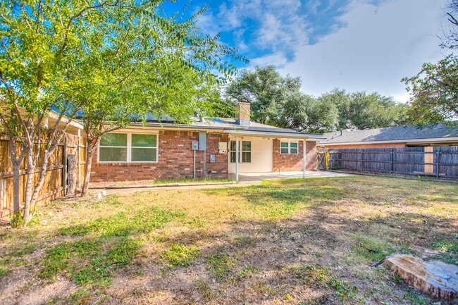 Building Photo - 2713 Canyon Creek Dr